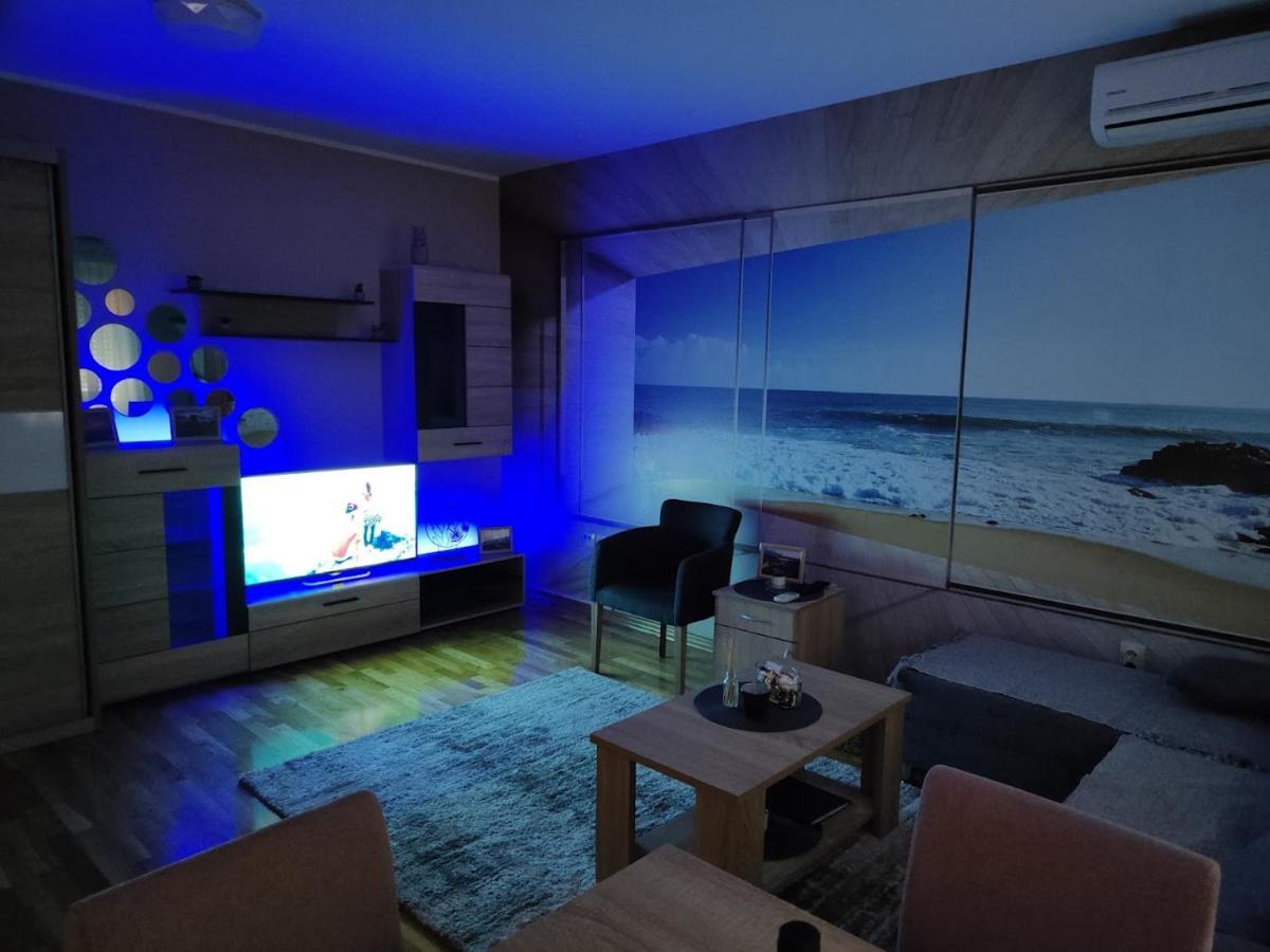 Apartman Espresso Sa Parkingom Sremska Mitrovica Buitenkant foto
